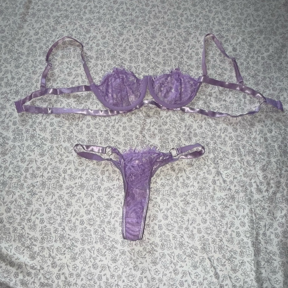 SHEIN Lavender Lace Bra Set